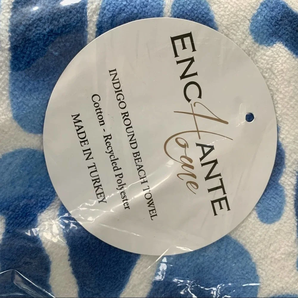 Enchante tie white